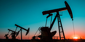 Giá dầu có thể tiếp tục suy yếu do bối cảnh kinh tế tiêu cực