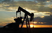 Giá dầu có thể sẽ giằng co trước thềm công bố Biên bản họp Fed