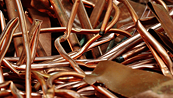 Giá kim loại quý có thể tăng nhờ phát huy vai trò trú ẩn an toàn