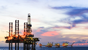Giá dầu có thể duy trì đà tăng lên vùng 82 - 82,5 USD