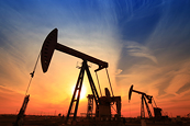 Liệu giá dầu thô có thể giữ vững mức 100 USD?